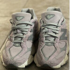 New Balance 9060 Sneakers – Grey/Lilac – Women’s 8.5